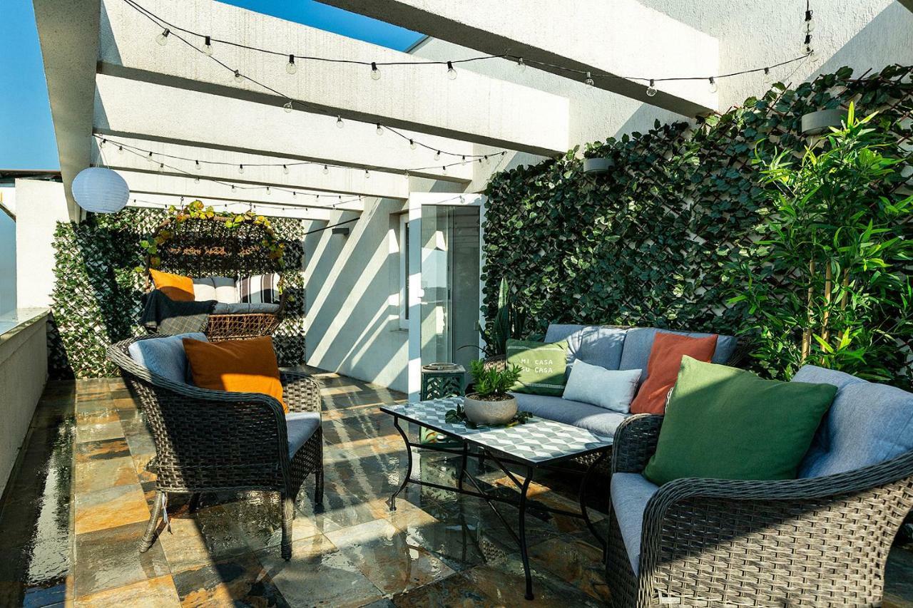 Qult - Up In The Sky Apartment Bukares Bagian luar foto