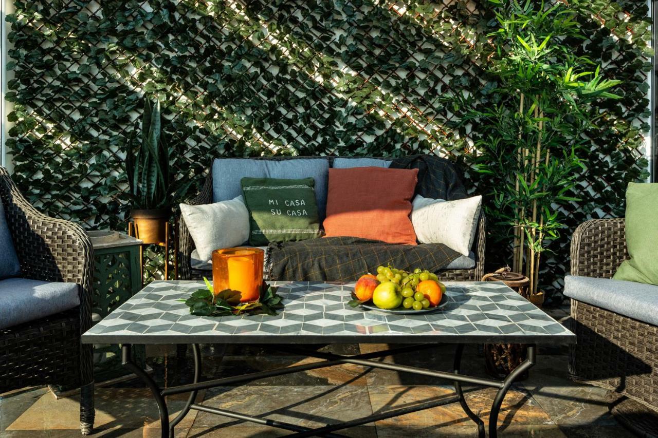 Qult - Up In The Sky Apartment Bukares Bagian luar foto