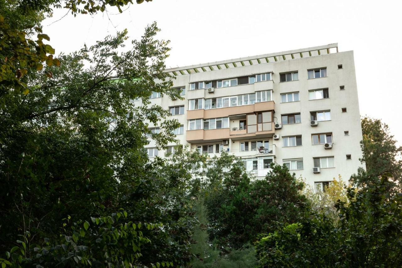 Qult - Up In The Sky Apartment Bukares Bagian luar foto